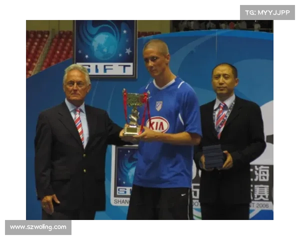 托雷斯绰号背后的故事揭秘:从金童到狐狸绰号的由来与演变 托雷斯绰号背后的故事揭秘:从金童到狐狸绰号的由来与演变